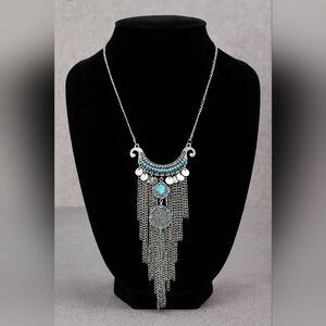 Elegant Silver and Turquoise Necklace